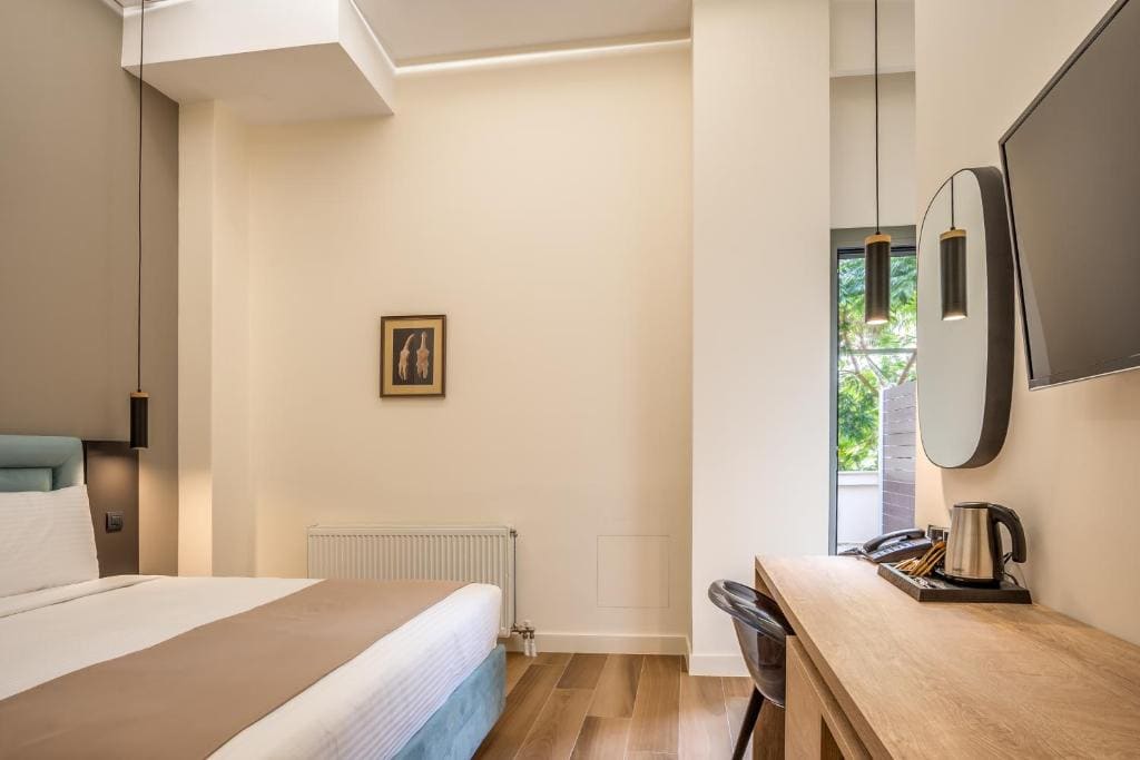 Superior Double or Twin Room with Garden View room - Image 3