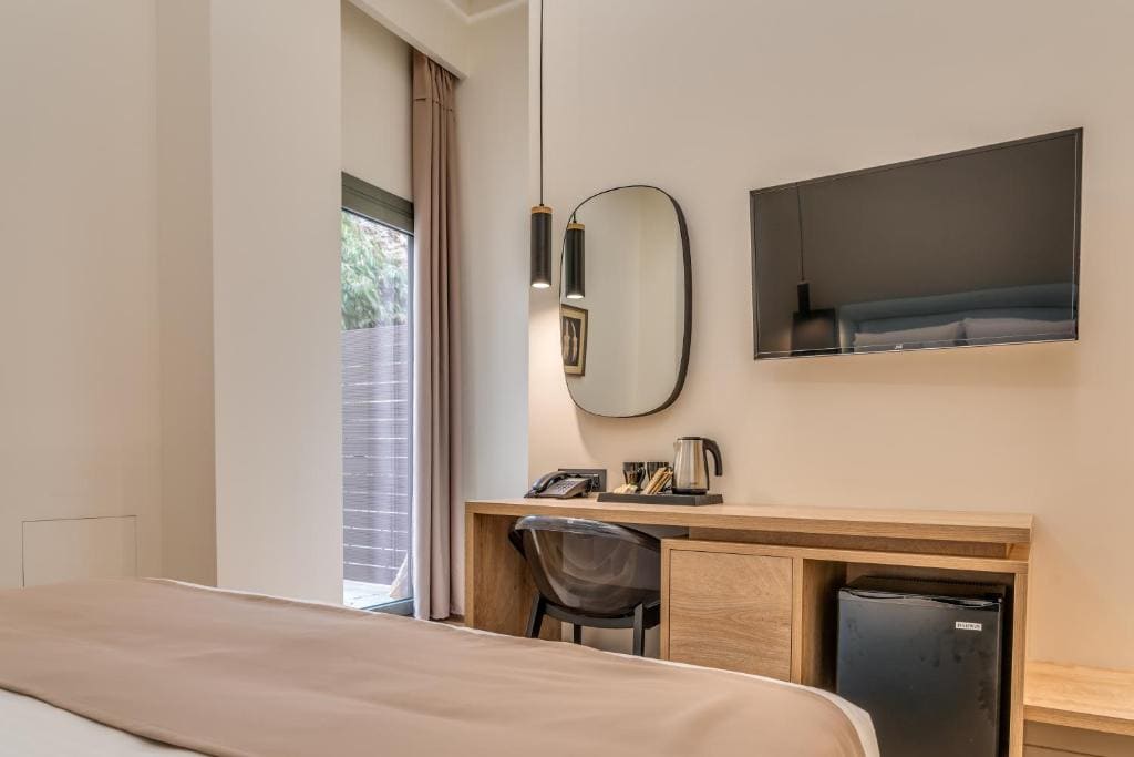 Superior Double or Twin Room with Garden View room - Image 2