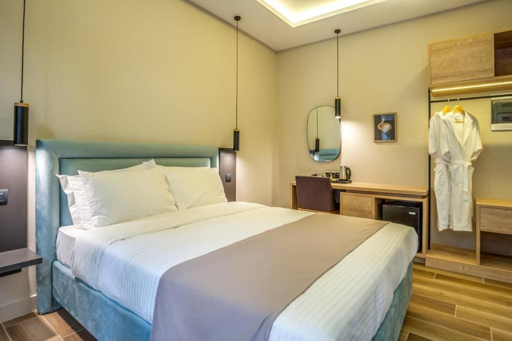 Superior Double or Twin Room with Terrace room - Image 2
