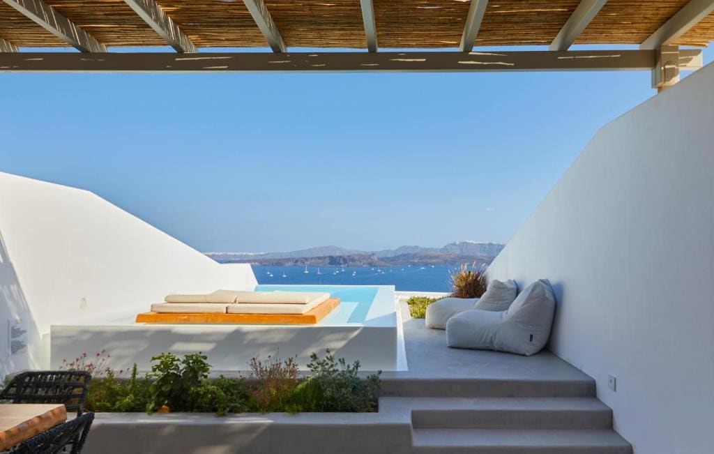 Signature Suite with Absolute-Infinity Heated Private Pool room - Image 3
