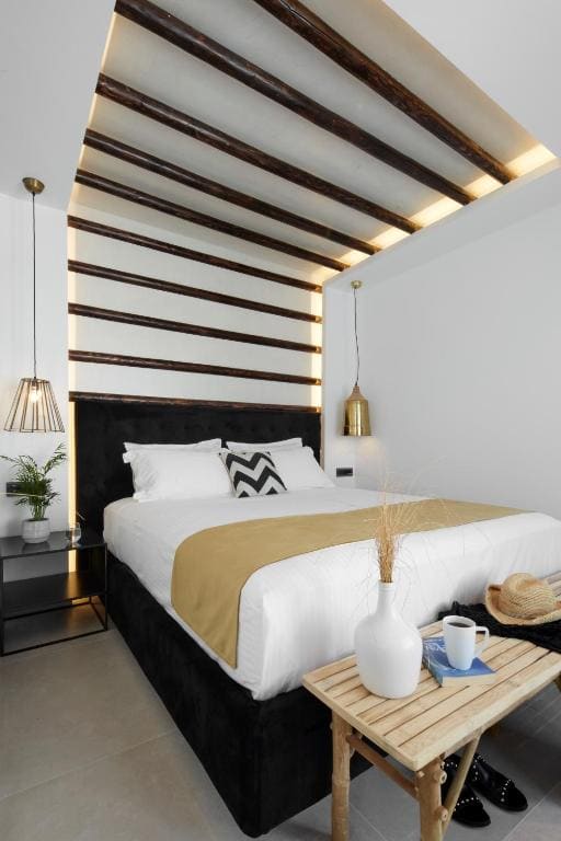 Elite Villa with Infinity Heated Private Pool room - Image 1