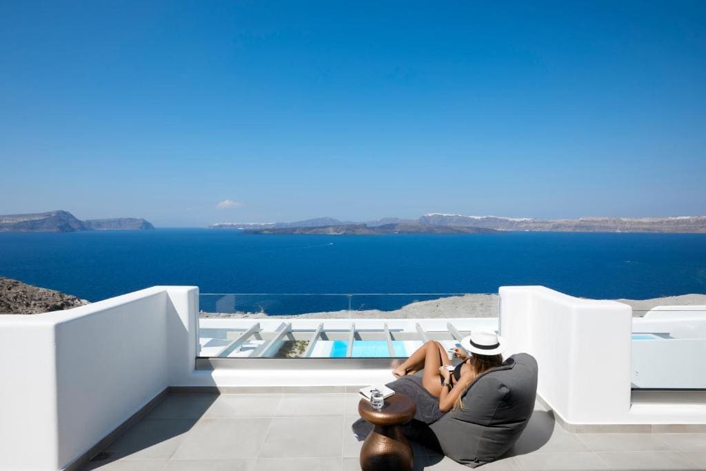 Prestige Suite with Infinity Heated Private Pool room - Image 1