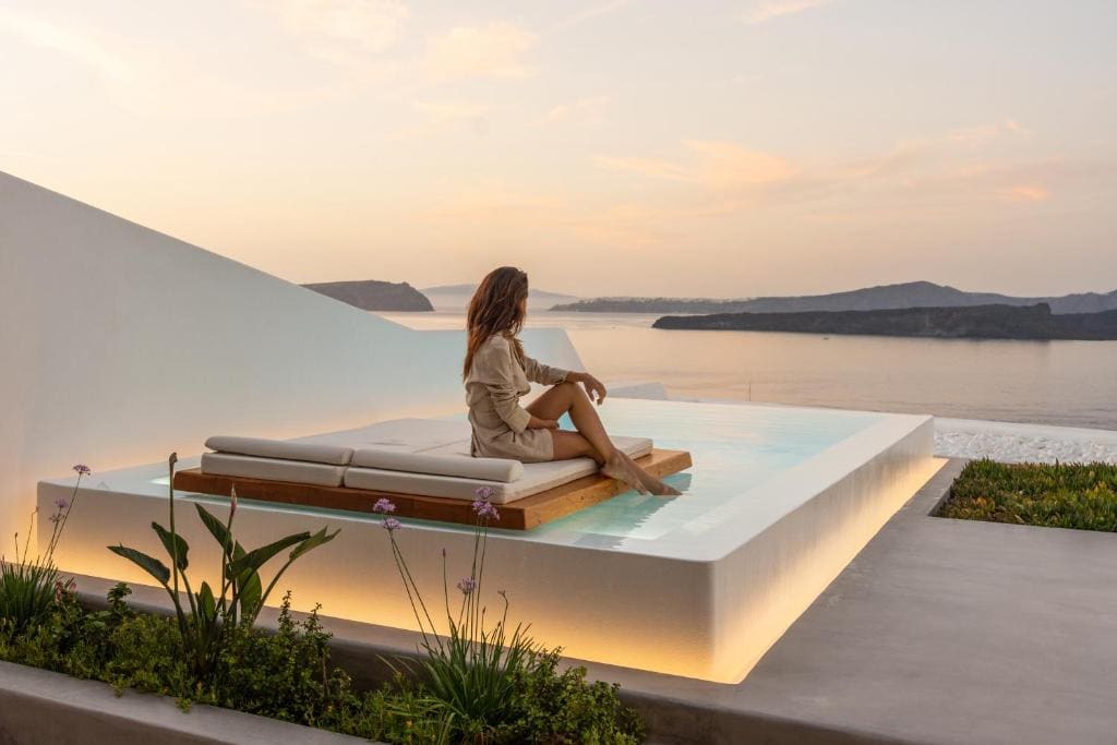 Signature Suite with Absolute-Infinity Heated Private Pool room - Image 2