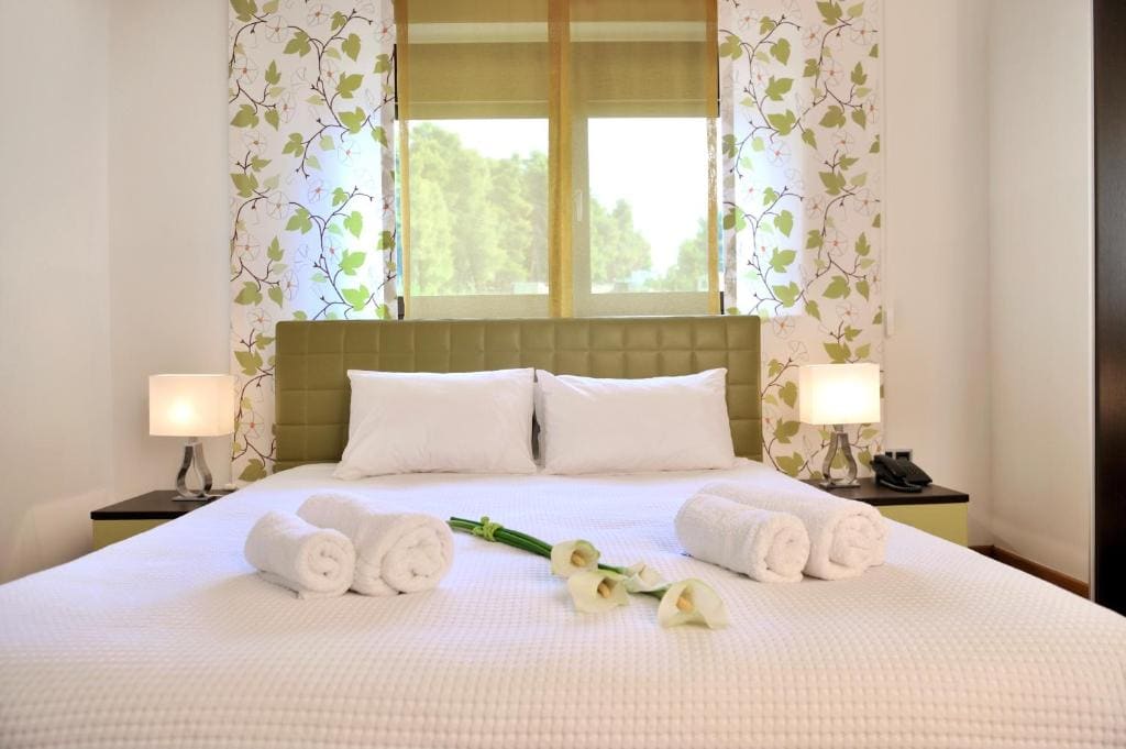 Deluxe Suite room - Image 3
