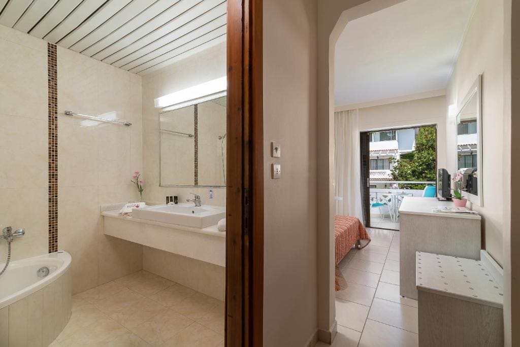 Double Room room - Image 2
