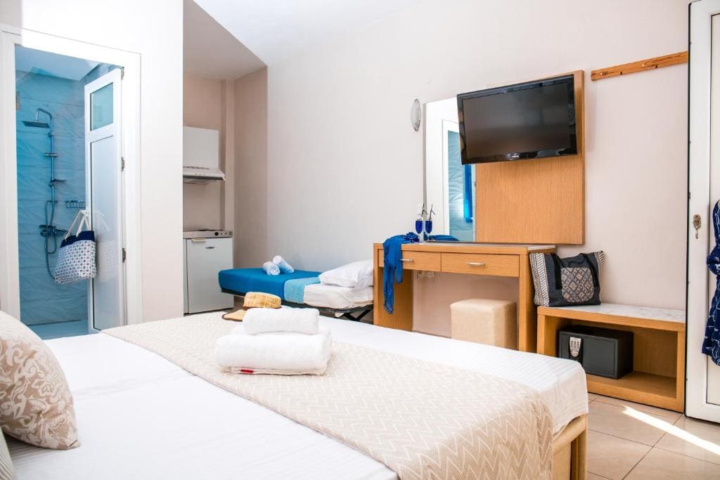 Studio with Garden View room - Image 1