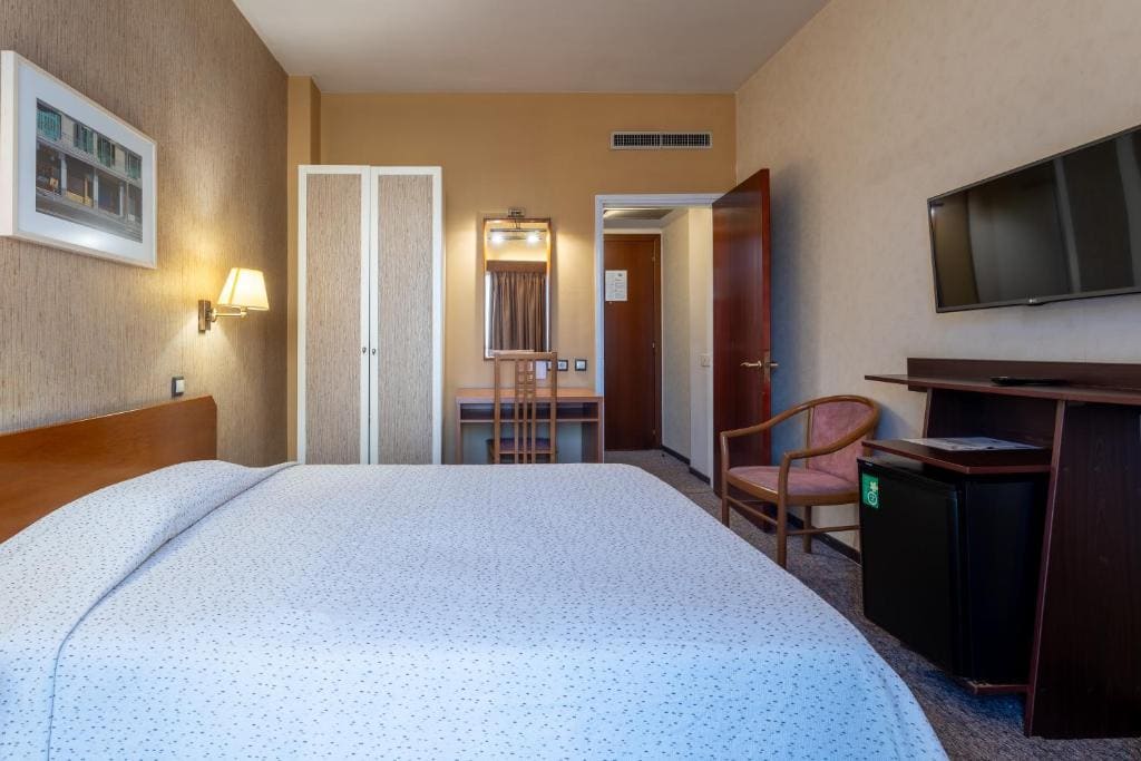 Twin Room with Sea View room - Image 2