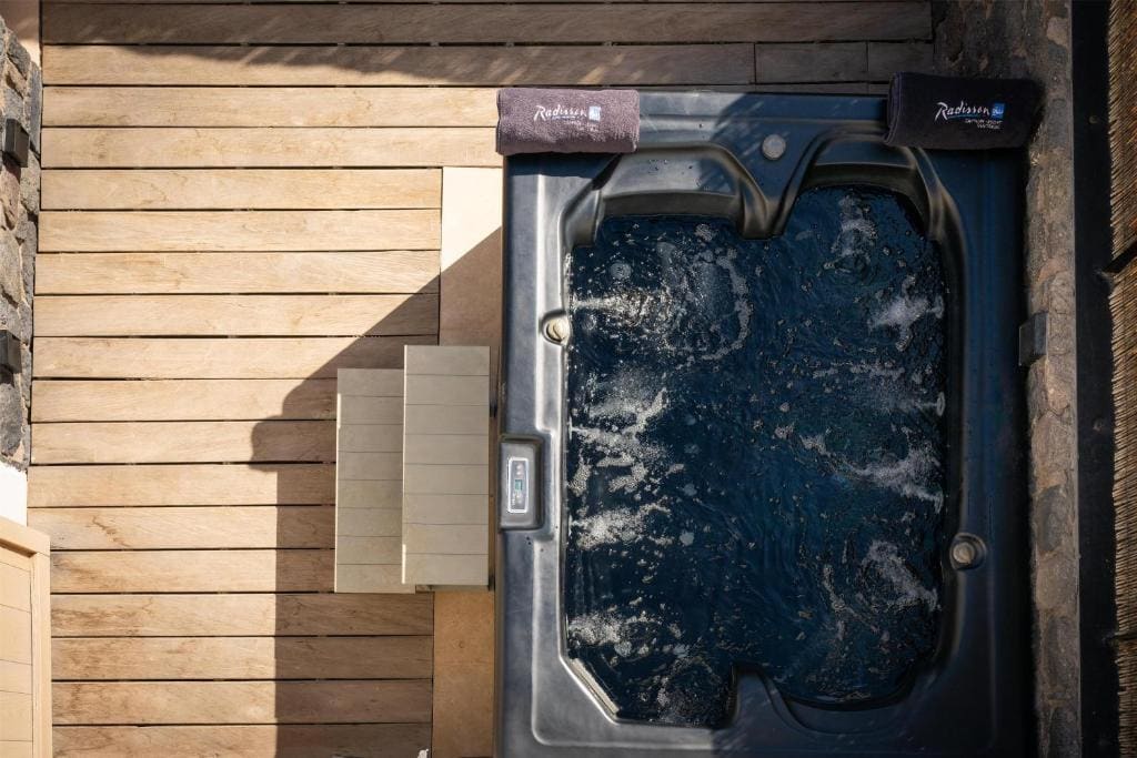 Premium Room-Terrace-Jacuzzi room - Image 2