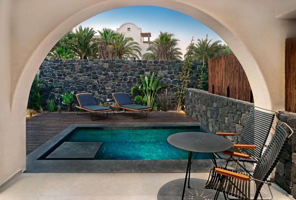 Villa-1 Bedroom-Terrace-Plunge Pool room - Image 3