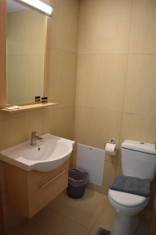 Deluxe Family Room room - Image 1