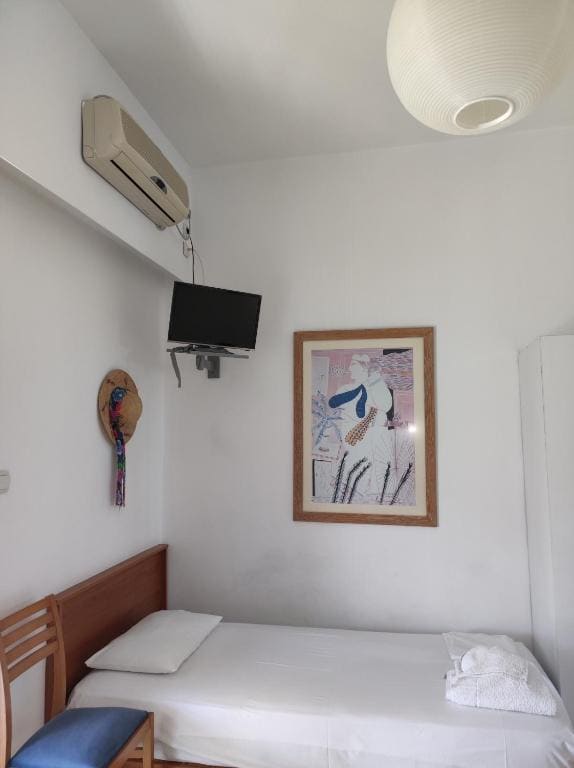 Standard Triple Room room - Image 3