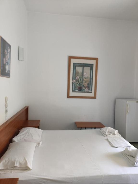 Standard Triple Room room - Image 2