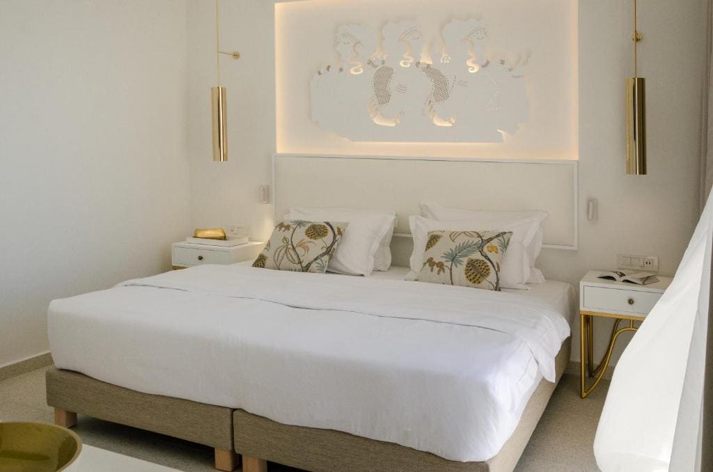 Family Room room - Image 2