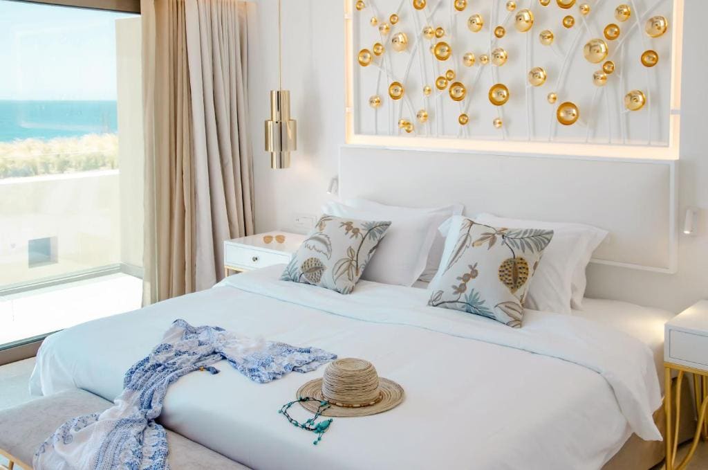 Superior Suite with Sea View room - Image 2