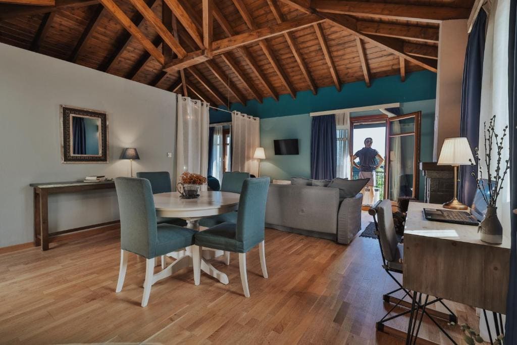 King Suite with Balcony room - Image 1