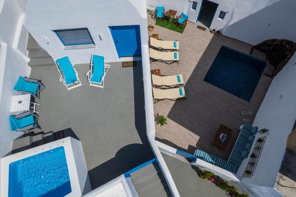 apartment with terrace and shared pool room - Image 2