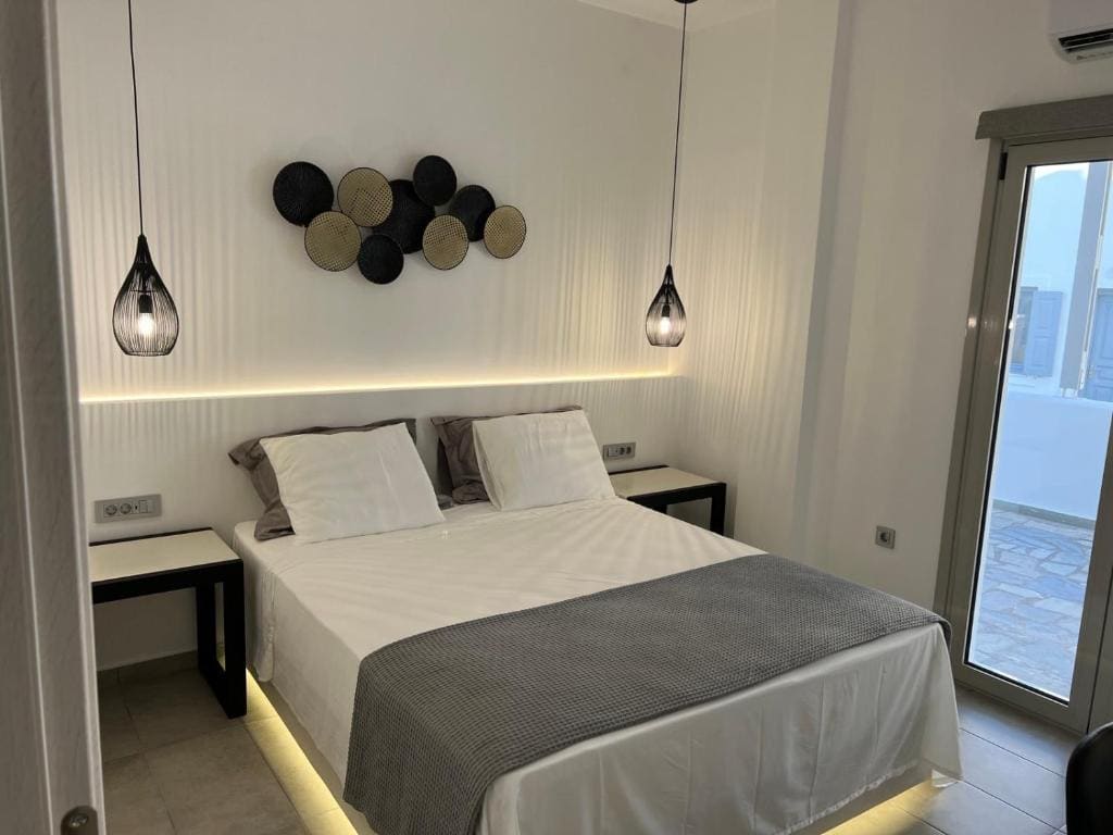 Apartment with View and Balcony room - Image 1