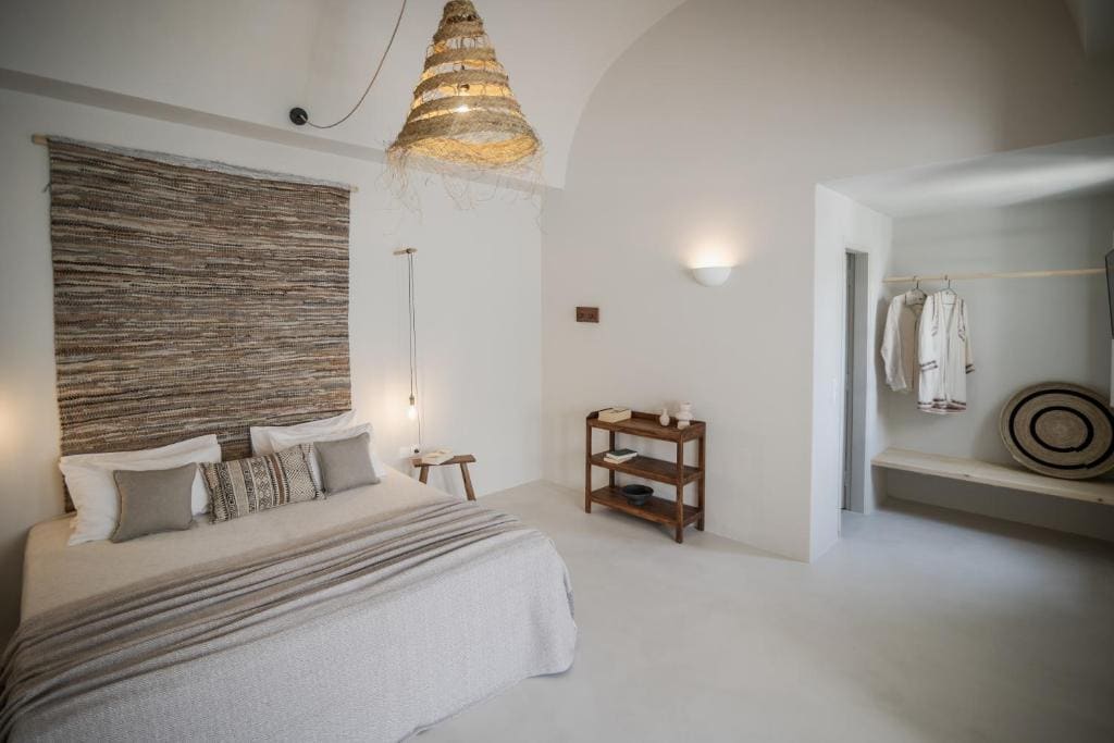 Suite Upper Floor room - Image 1