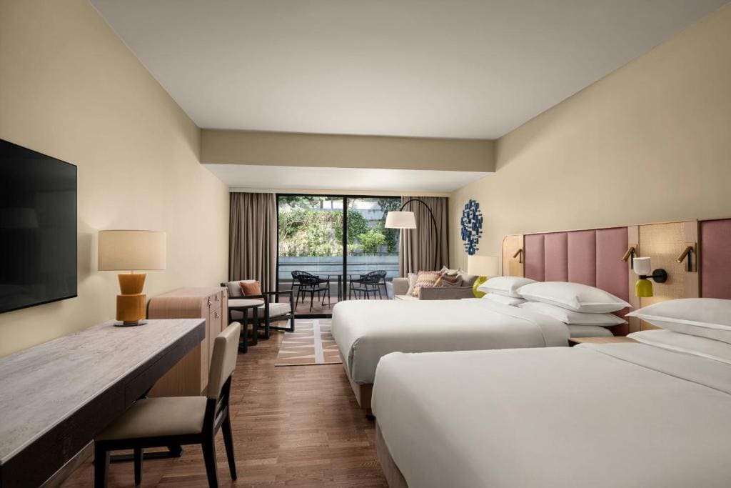 Family Queen Room with Sofa Bed and Mountain View room - Image 2