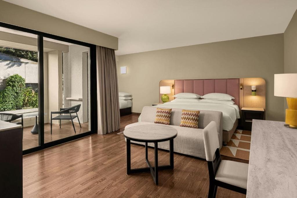 Junior King Suite with Mountain View room - Image 1
