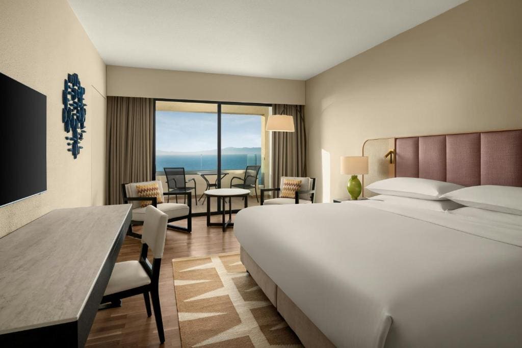 Panoramic Room, Guest room, 1 King, Sea view, Balcony room - Image 2