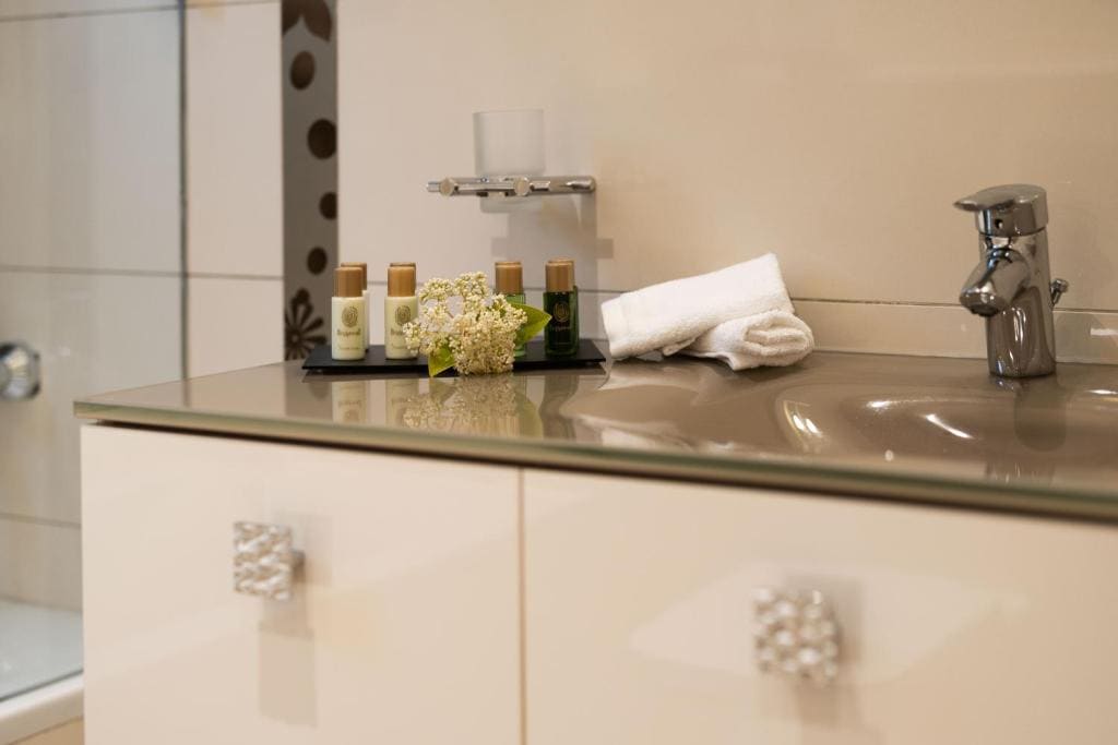 Executive Double Room with Sea View and Private Pool room - Image 3
