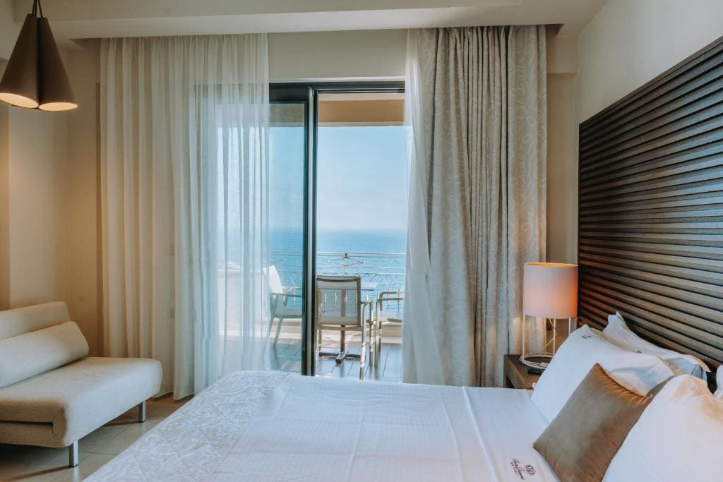 Executive Double Room with Sea View room - Image 1
