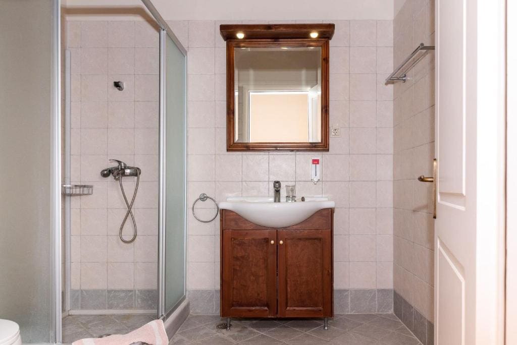 Economy Double Room room - Image 1