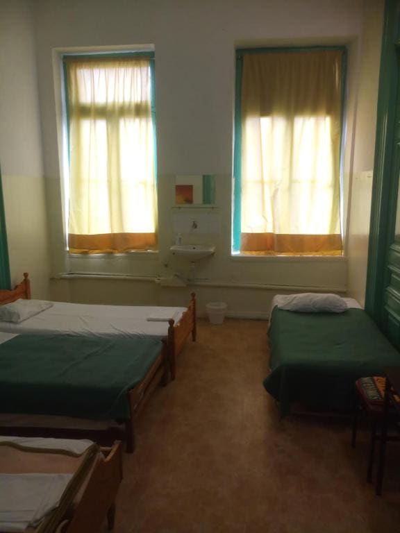 Quadruple Room with Shared Bathroom room - Image 2