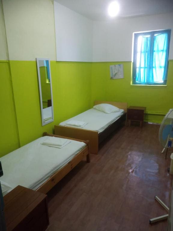 Twin Room with Shared Toilet room - Image 2