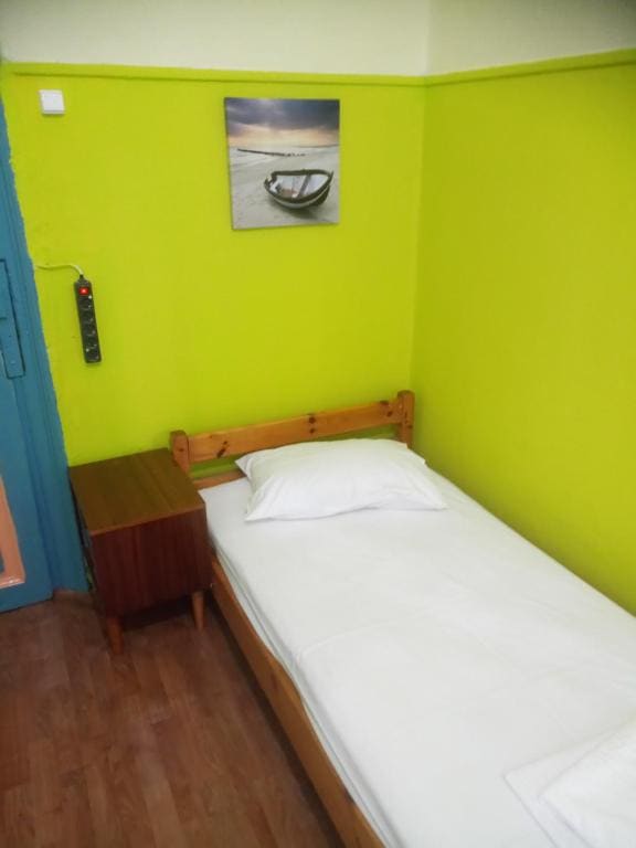 Twin Room with Shared Toilet room - Image 1