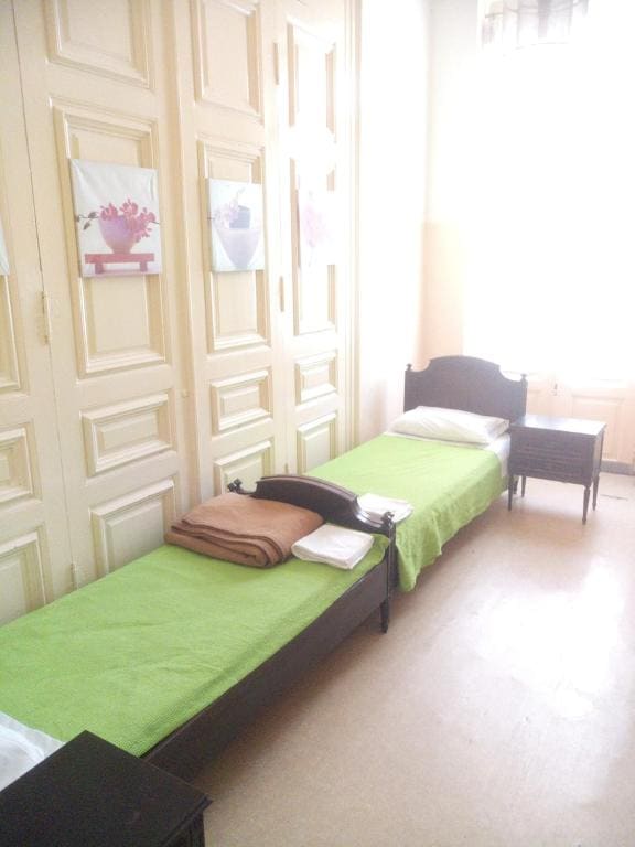 Double Room with Shared Toilet room - Image 2