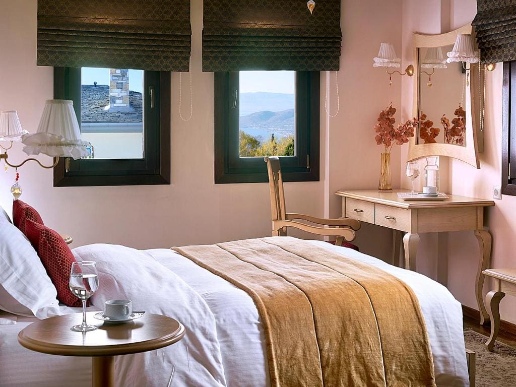 King Suite with Sea View room - Image 1