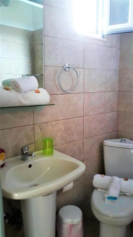 Triple Room with Mountain View room - Image 2