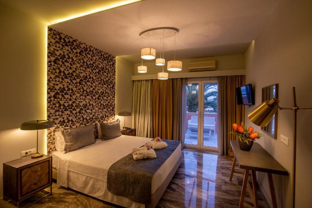 Junior Suite with Terrace room - Image 3