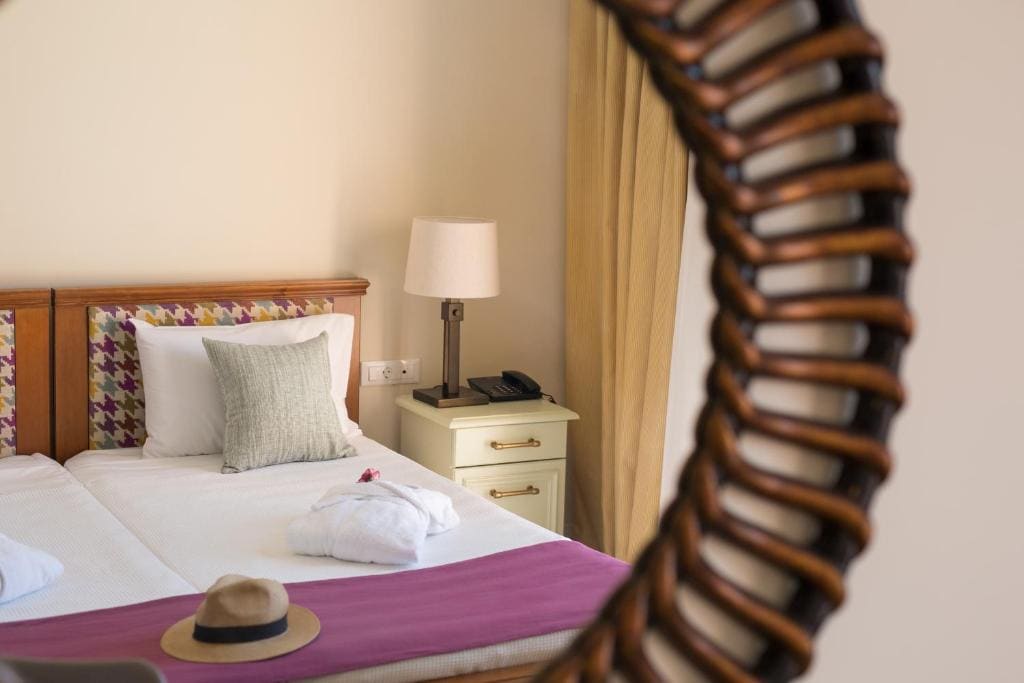 Twin Room with Sea View room - Image 1