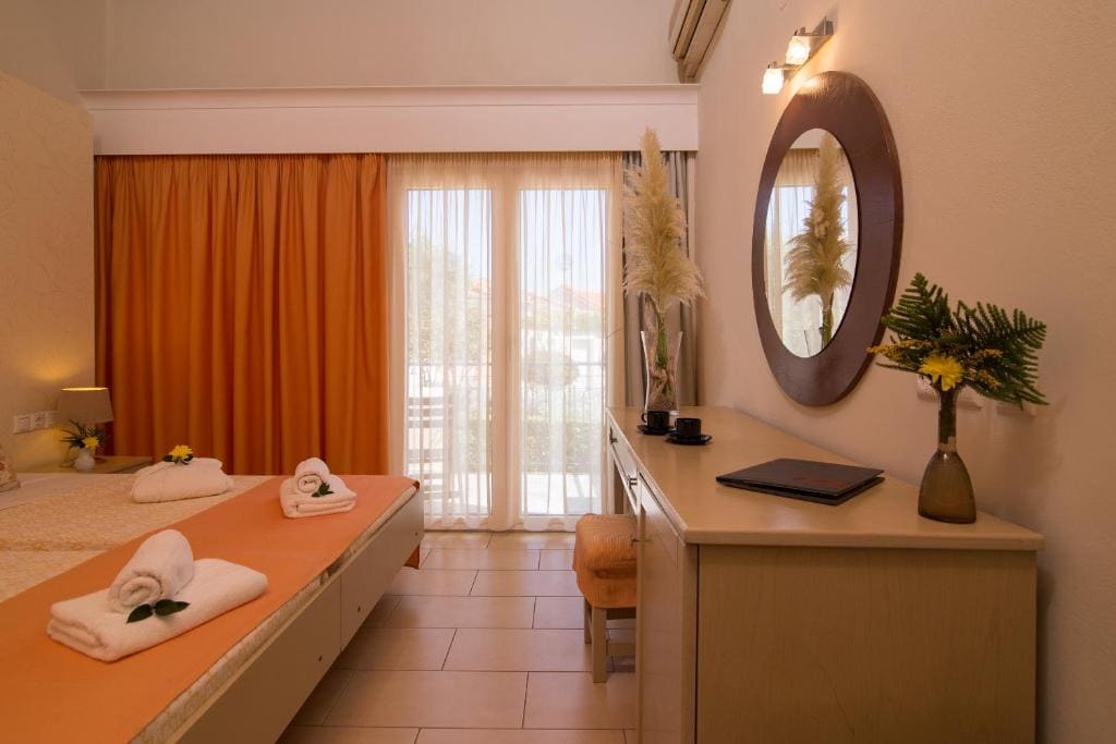 Twin Room with Sea View room - Image 3