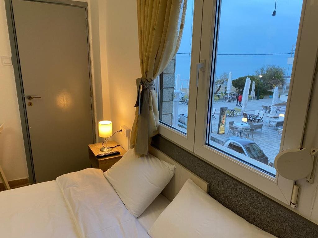 Triple Room with View room - Image 1