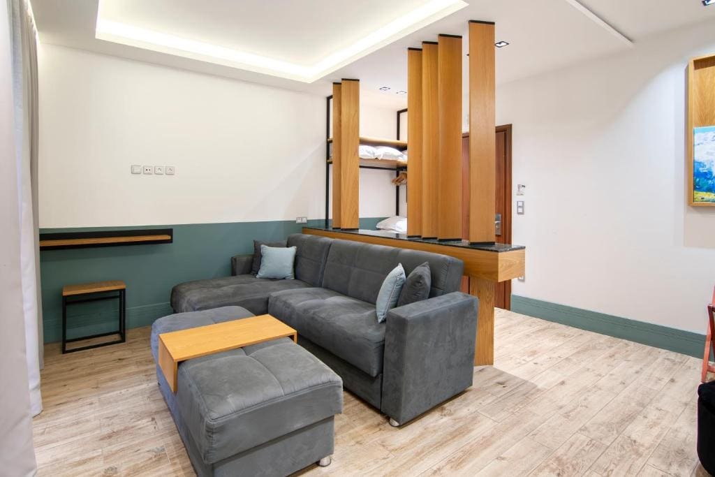 King Suite with Spa Bath room - Image 1