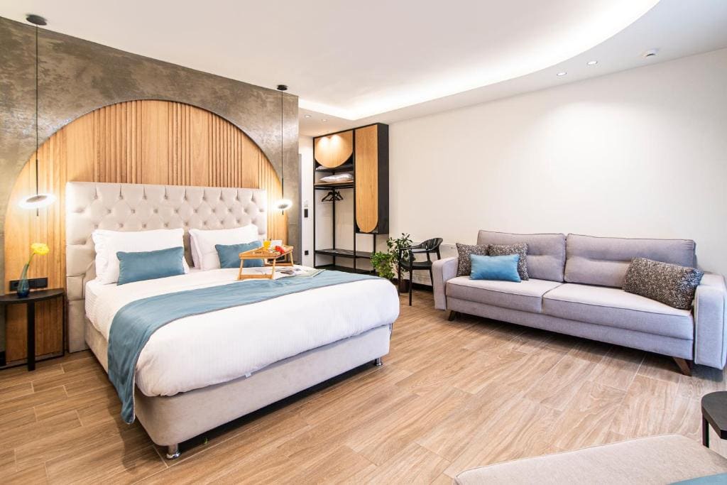 Executive Suite room - Image 1