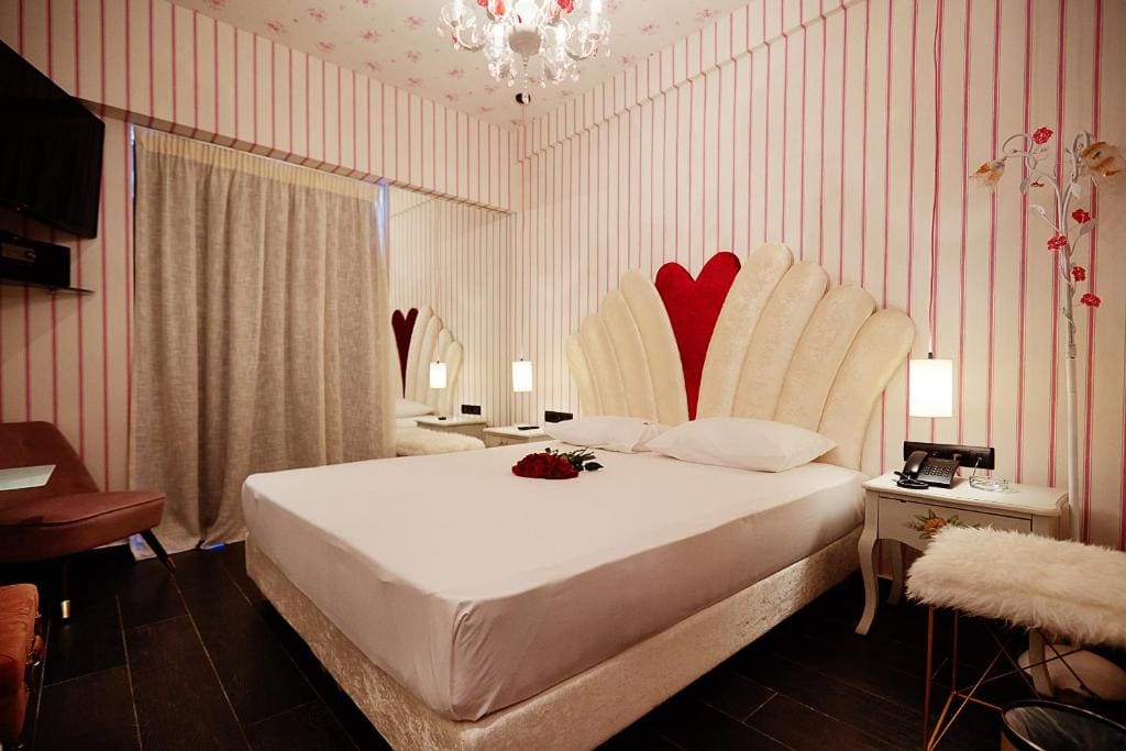 Deluxe Double Room room - Image 2