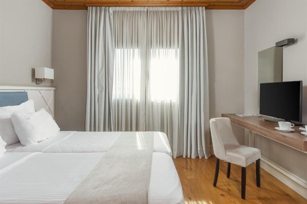 Standard Double or Twin Room room - Image 2
