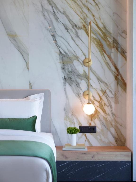 The Port Square Suite room - Image 3