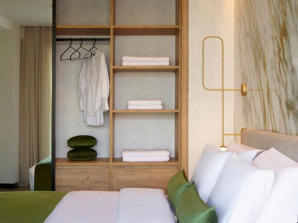 The Port Square Suite room - Image 1