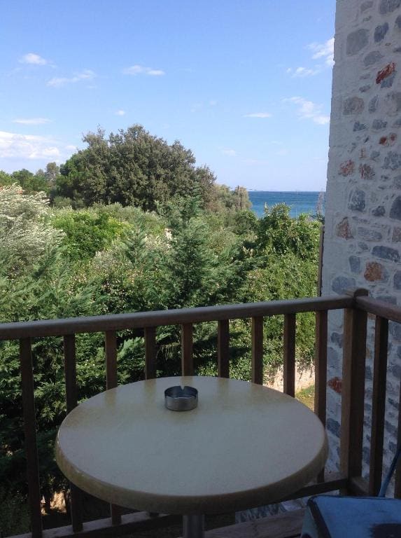 Deluxe Room with Garden View room - Image 3