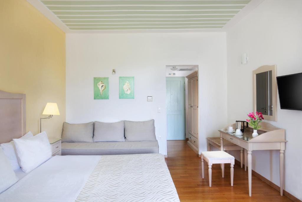 Superior Room with sea/side sea view room - Image 1
