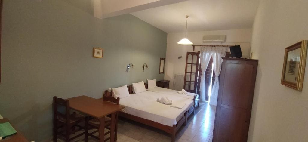 Triple Room with Sea View room - Image 1
