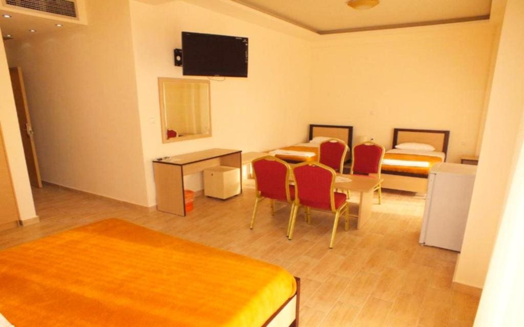 Quadruple Room room - Image 1