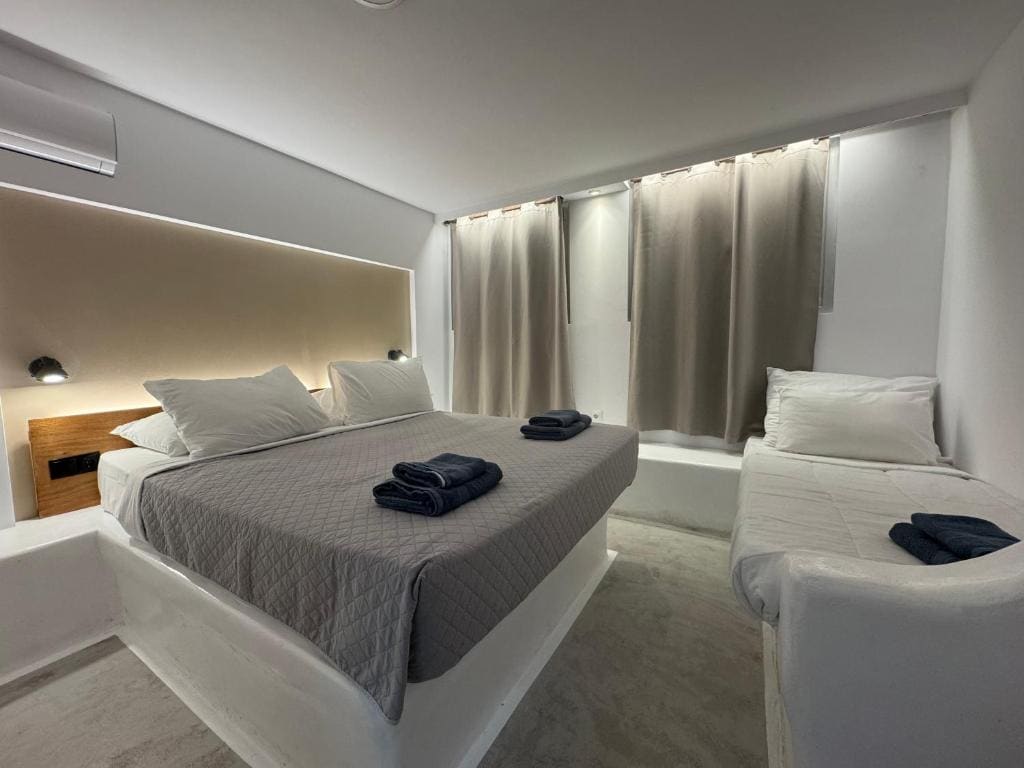 Family Room room - Image 1