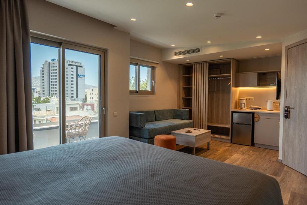 Junior Suite with Balcony room - Image 3